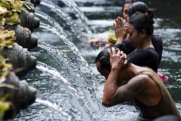 A Morning at Tirta Empul: Understanding Bali’s Sacred Water Ritual